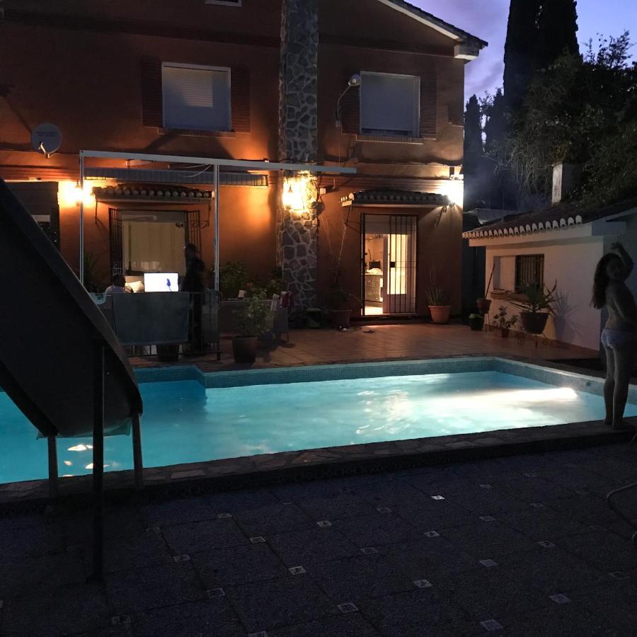 VILLA HUETOR , Magnifico chalet con parcela privada Huétor Vega Esterno foto