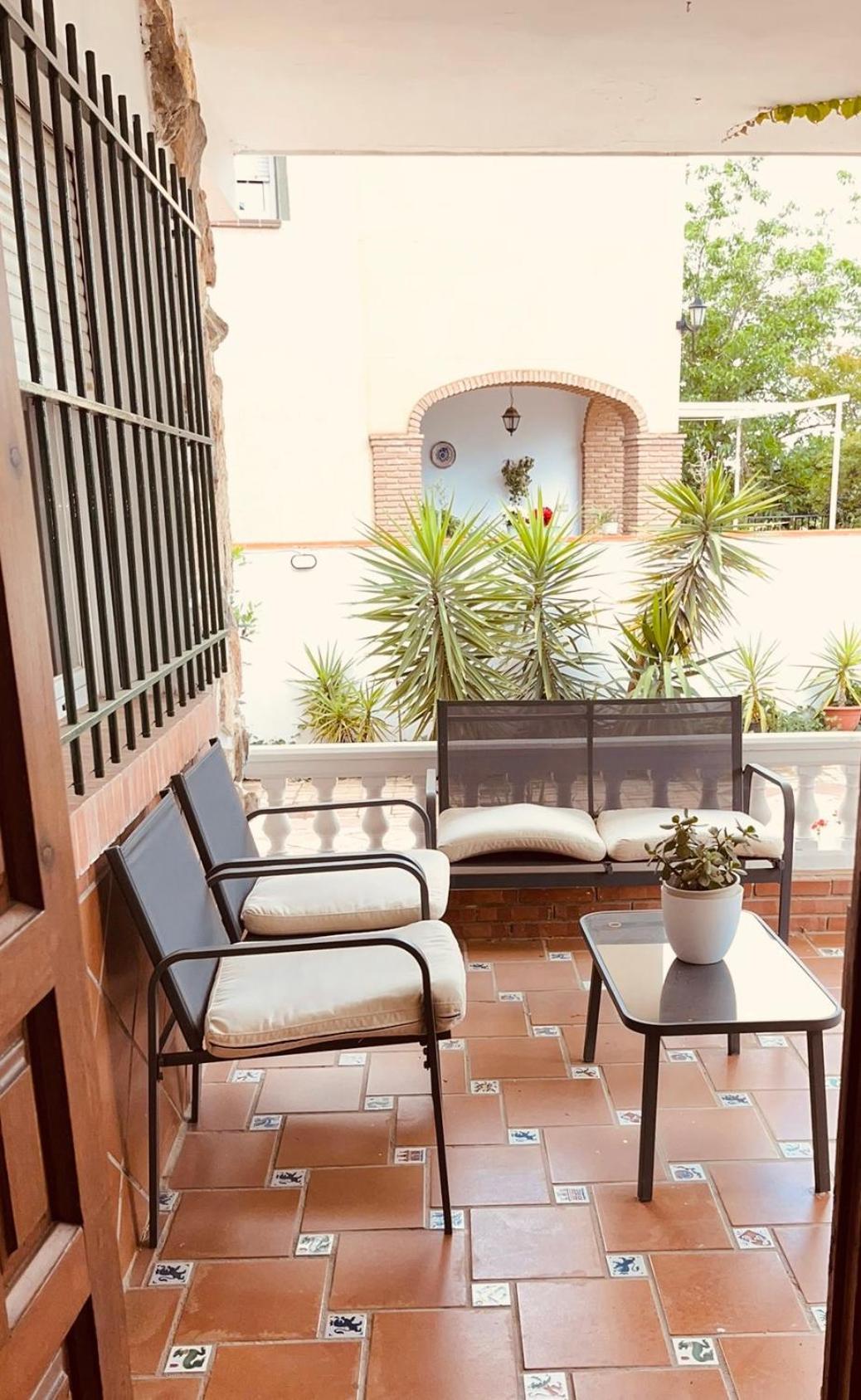 VILLA HUETOR , Magnifico chalet con parcela privada Huétor Vega Esterno foto